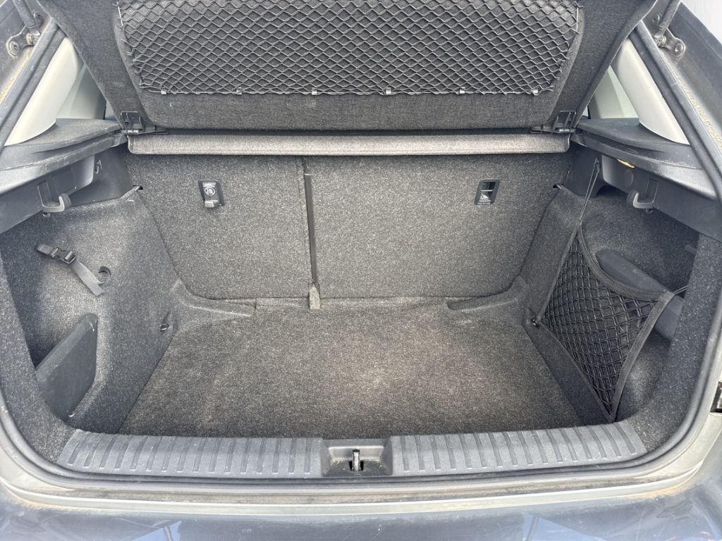 Fahrzeugabbildung SKODA Kamiq 1.0 TSI STYLE LED Navi Klima SHZ PDC LM17 Digitales Cockpit
