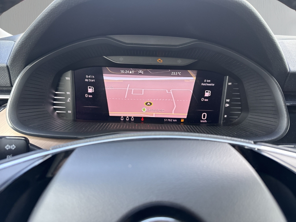 Fahrzeugabbildung SKODA Kamiq 1.0 TSI STYLE LED Navi Klima SHZ PDC LM17 Digitales Cockpit