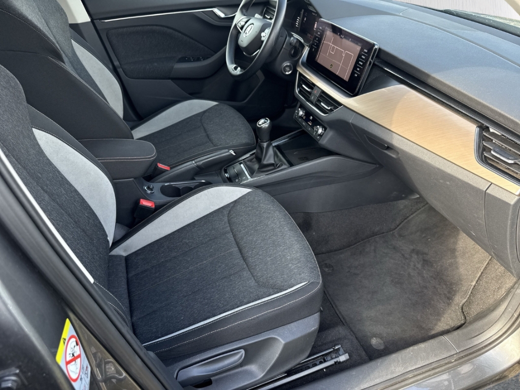 Fahrzeugabbildung SKODA Kamiq 1.0 TSI STYLE LED Navi Klima SHZ PDC LM17 Digitales Cockpit