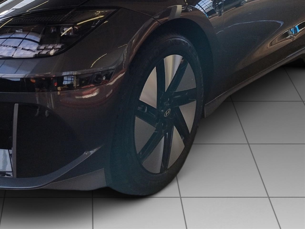 Fahrzeugabbildung Hyundai IONIQ 6 77,4kWh 4WD UNIQ Digi-Spiegel Schiebedach HUD Navi Digitales Cockpit Memory Sitze Bose