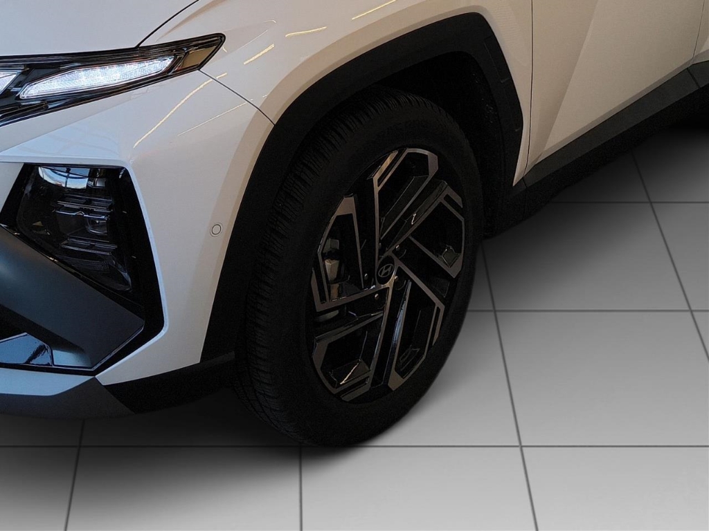 Fahrzeugabbildung Hyundai TUCSON FL PHEV 1.6 AT 4WD MY25 Prime ECS Assist-P MATRIX-LED Leder Digitales Cockpit Soundsystem