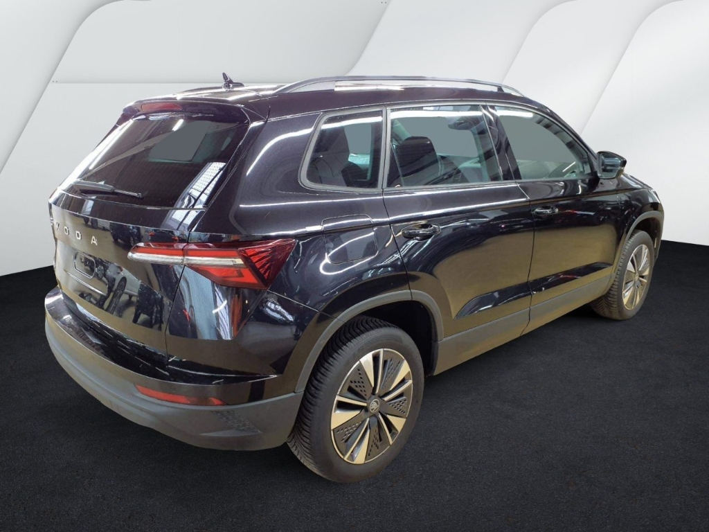 Fahrzeugabbildung SKODA Karoq TDI DSG Tour AHK LED NAVI SHZ PDC SunSet MatrixBeam