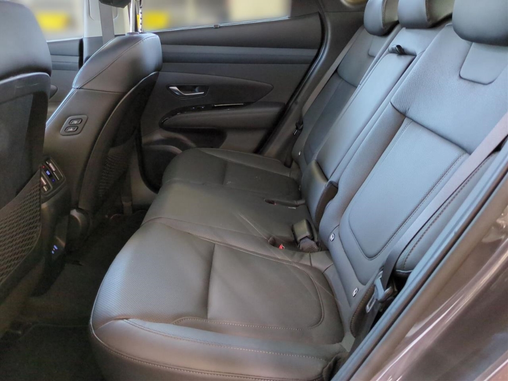 Fahrzeugabbildung Hyundai TUCSON FL PHEV 1.6 AT 4WD MY25 Prime ECS Assist-P MATRIX-LED Leder Digitales Cockpit