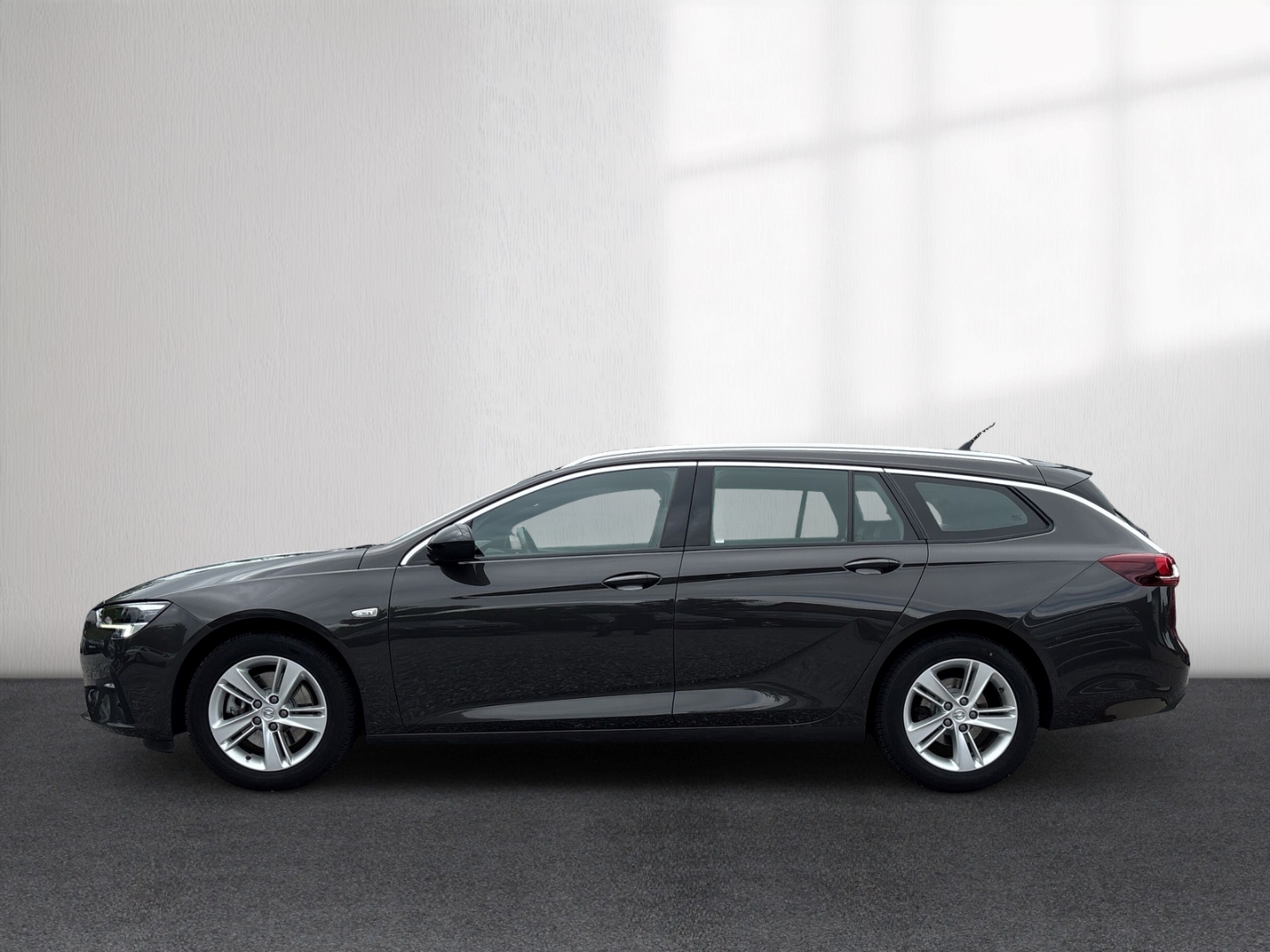 Fahrzeugabbildung Opel Insignia B Sports Tourer Elegance 2.0 D AHK Pano Navi