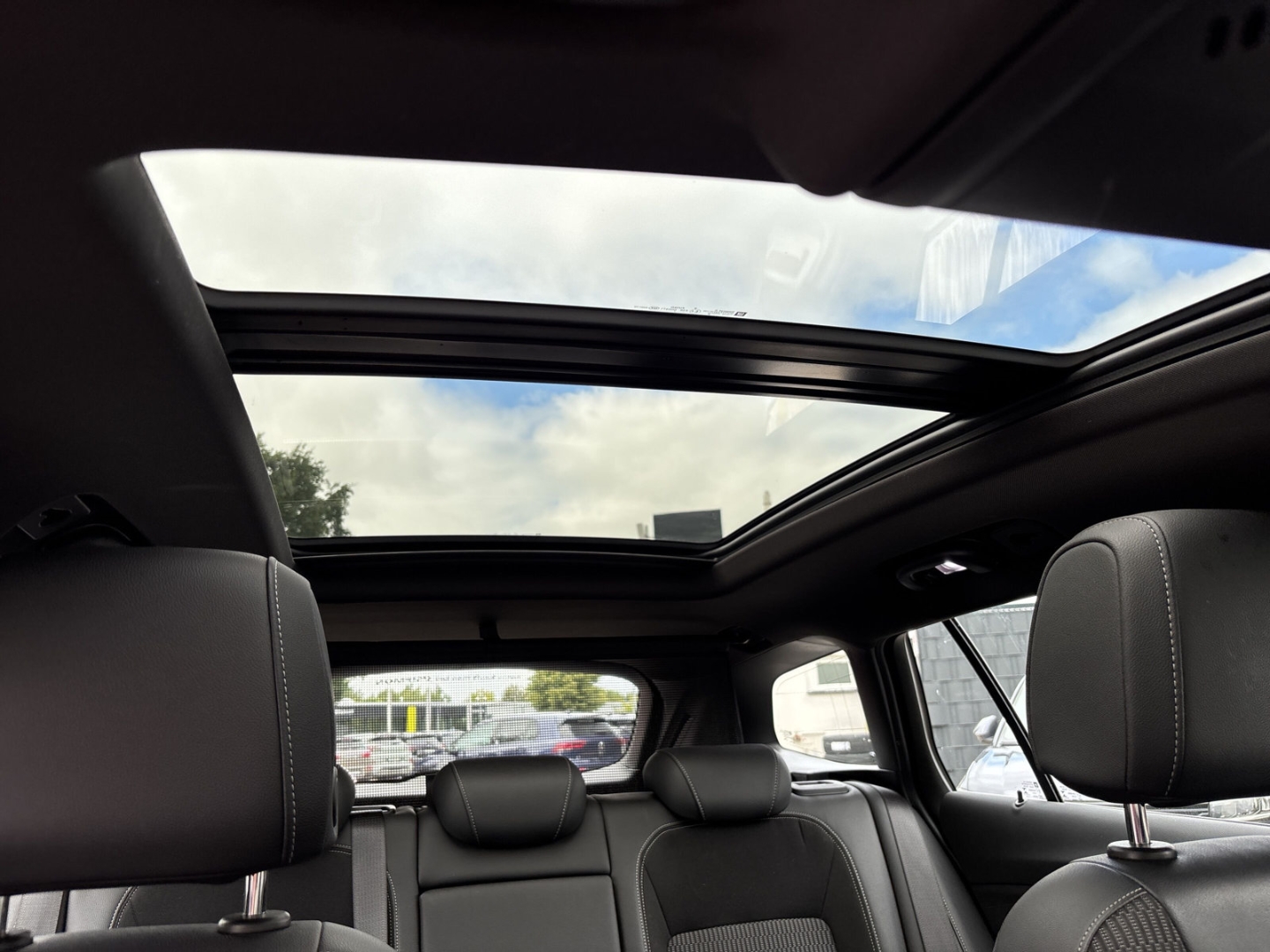 Fahrzeugabbildung Opel Insignia B Sports Tourer Elegance 2.0 D AHK Pano Navi