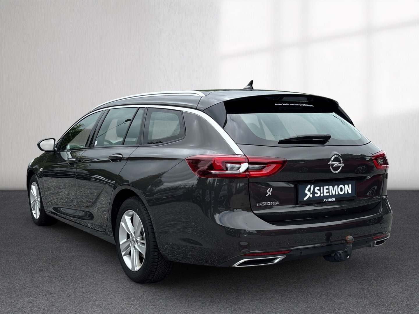 Fahrzeugabbildung Opel Insignia B Sports Tourer Elegance 2.0 D AHK Pano Navi