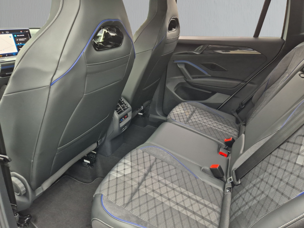 Fahrzeugabbildung Volkswagen Tiguan 1.5 TSI eHybrid DSG R-Line AHK ACC Navi