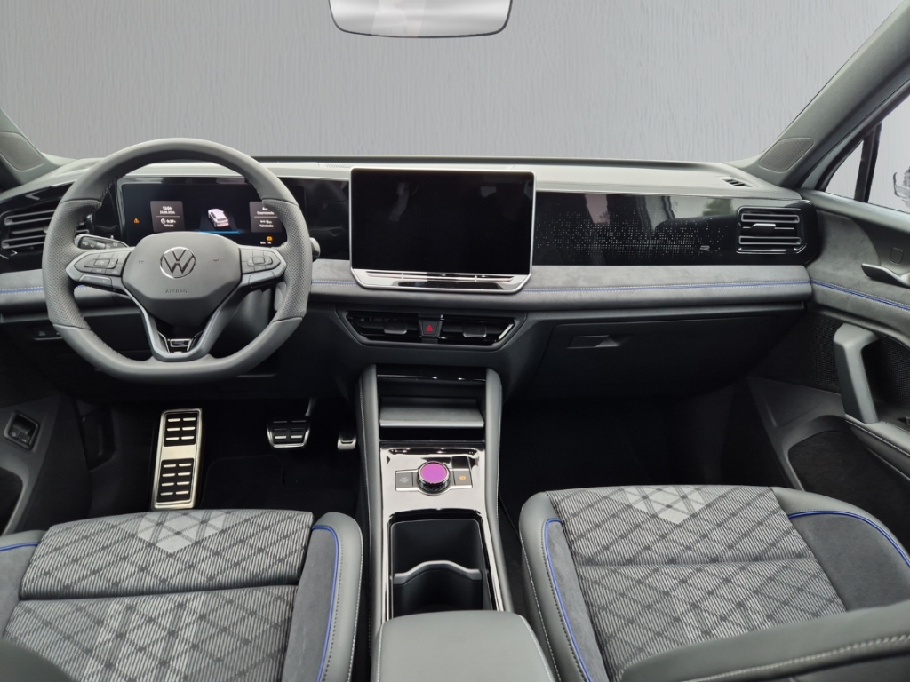 Fahrzeugabbildung Volkswagen Tiguan 1.5 TSI eHybrid DSG R-Line AHK ACC Navi