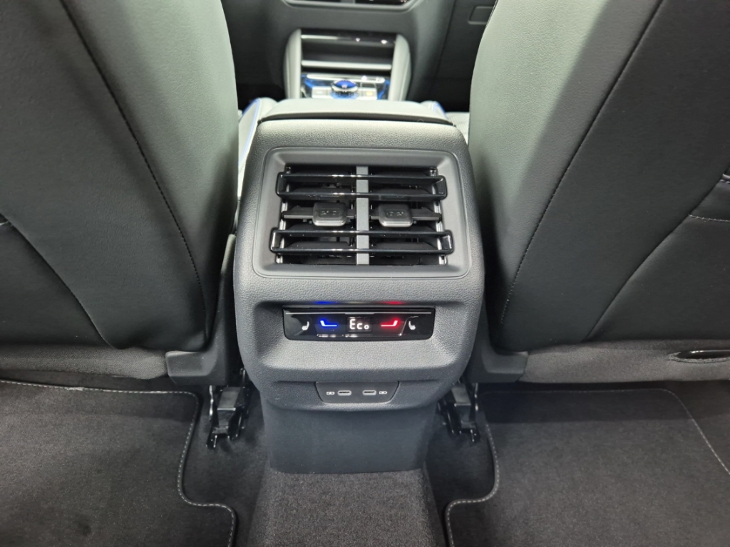 Fahrzeugabbildung Volkswagen Tiguan 1.5 TSI eHybrid DSG R-Line AHK ACC Navi