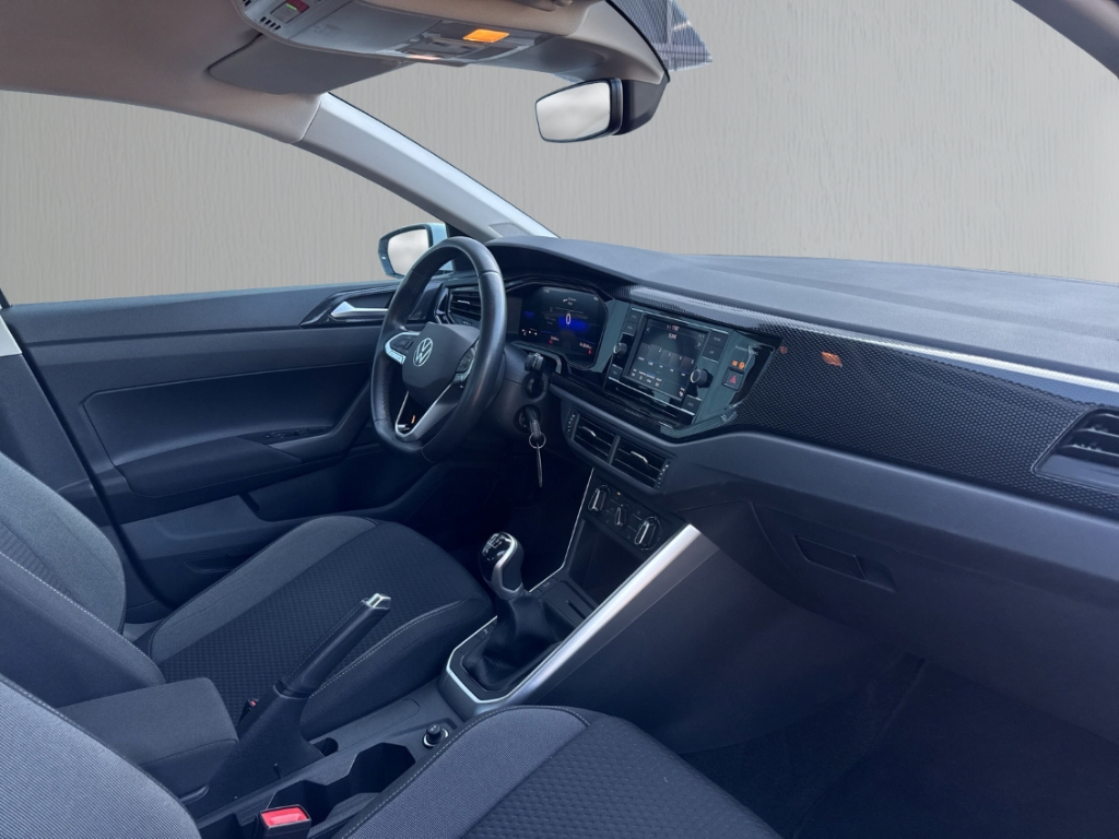 Fahrzeugabbildung Volkswagen Polo VI Life LED-hinten ABS Multif.Lenkrad