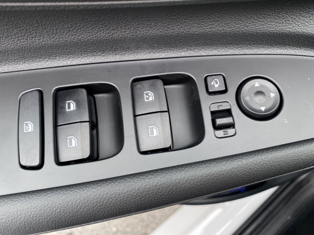 Fahrzeugabbildung Hyundai i20 FL 1.0 T-GDi 48V DCT PRIME Navi LED BlindSpot KeyLess Allwetter