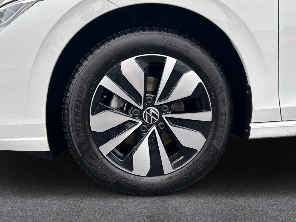 Fahrzeugabbildung Volkswagen Golf Goal 1.5 l TSI OPF 6-Gang SHZ Temp PDCv+h