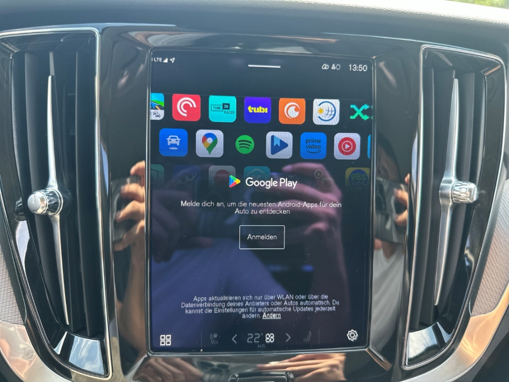 Fahrzeugabbildung Volvo V60 Kombi B4 D Plus Dark ACC Navi LED Leder SHZ el.Heckkl.
