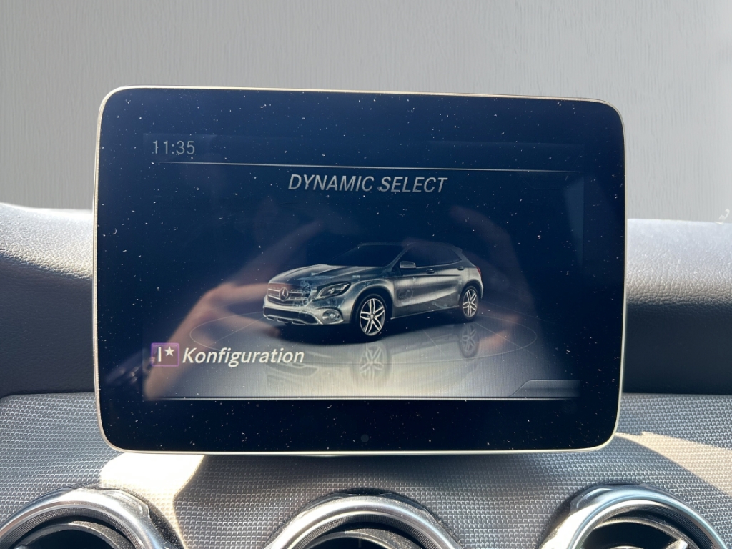 Fahrzeugabbildung Mercedes-Benz GLA 200 7-DCT Urban WKR AHK Navi LED Night-P el.Heckklappe Keyless