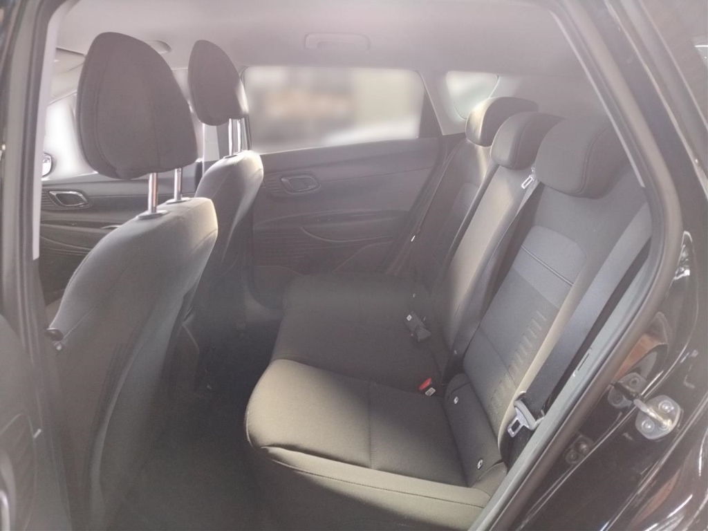 Fahrzeugabbildung Hyundai BAYON FL 1.0 T-GDI MT MY25 Prime Navi Bose LED Digitales Cockpit Apple CarPlay