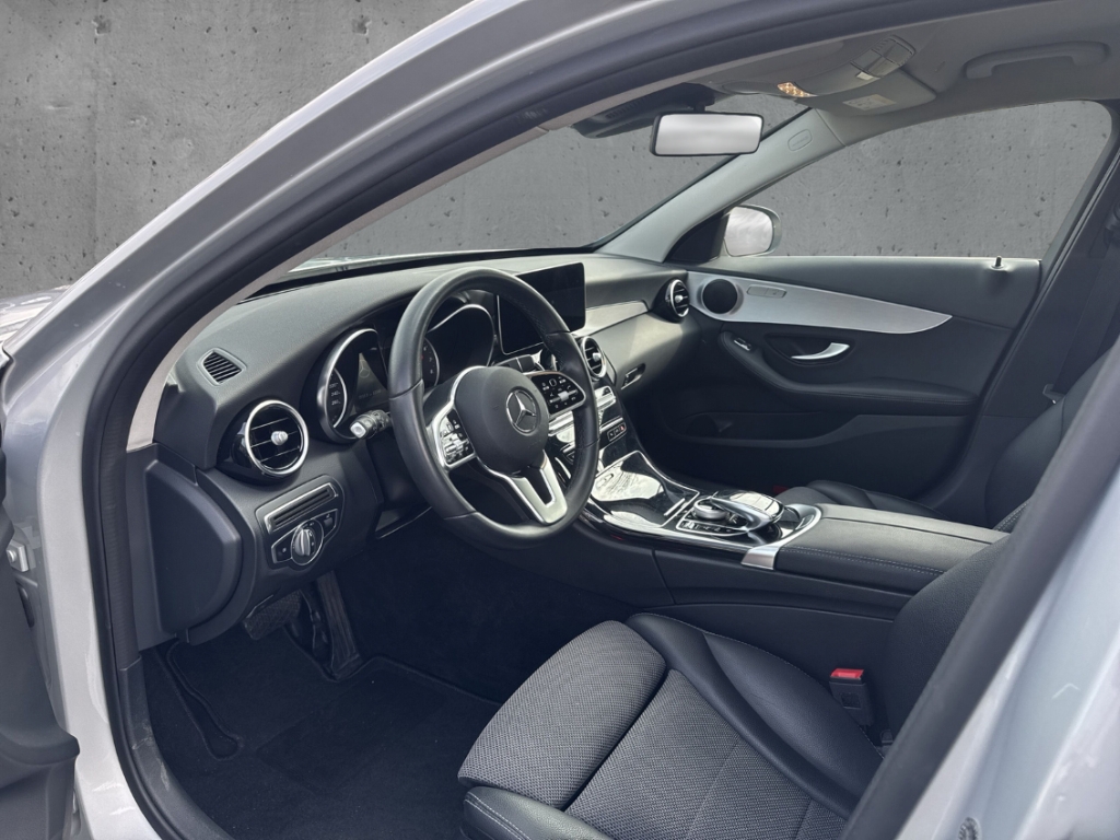 Fahrzeugabbildung Mercedes-Benz C 200 T AVANTGARDE AHK SHZ NAV TEMP KLIMA