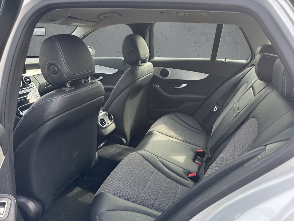 Fahrzeugabbildung Mercedes-Benz C 200 T AVANTGARDE AHK SHZ NAV TEMP KLIMA