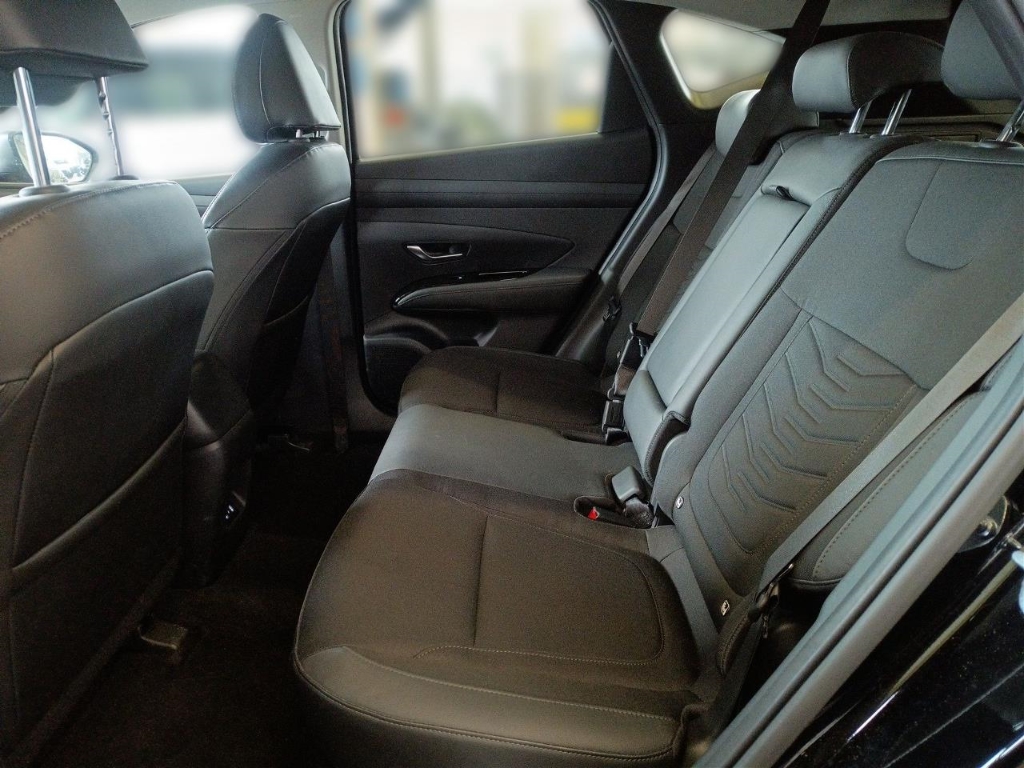 Fahrzeugabbildung Hyundai TUCSON FL PHEV 1.6 AT 4WD MY25 Trend LED-Paket MATRIX Navi Digitales Cockpit Blendfreies Fernl.
