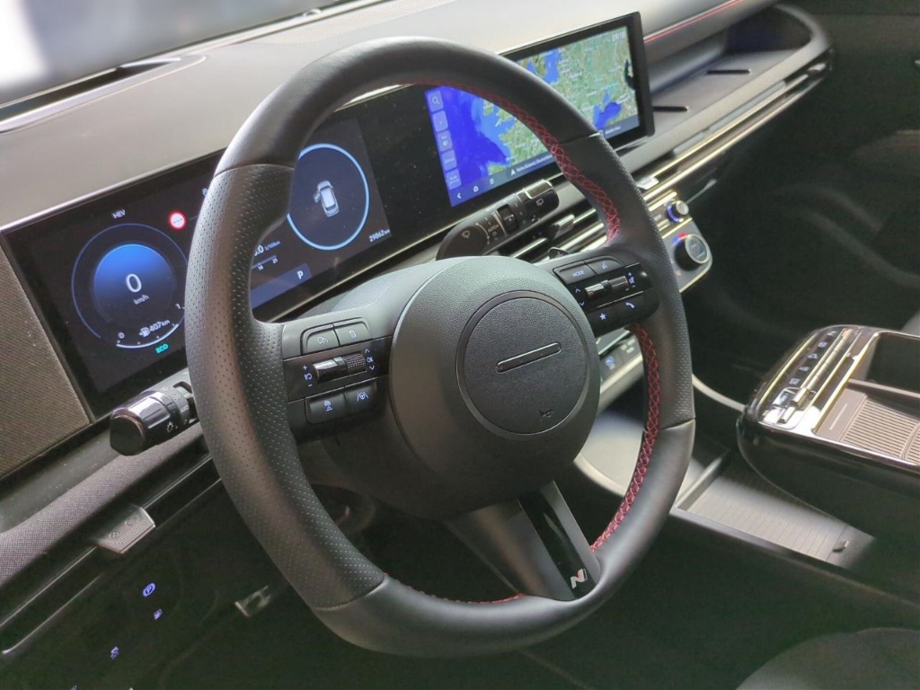 Fahrzeugabbildung Hyundai TUCSON FL PHEV 1.6 AT 4WD MY25 N-LINE Sitz-P AHK Panorama Assist-P. MATRIX-LED Navi