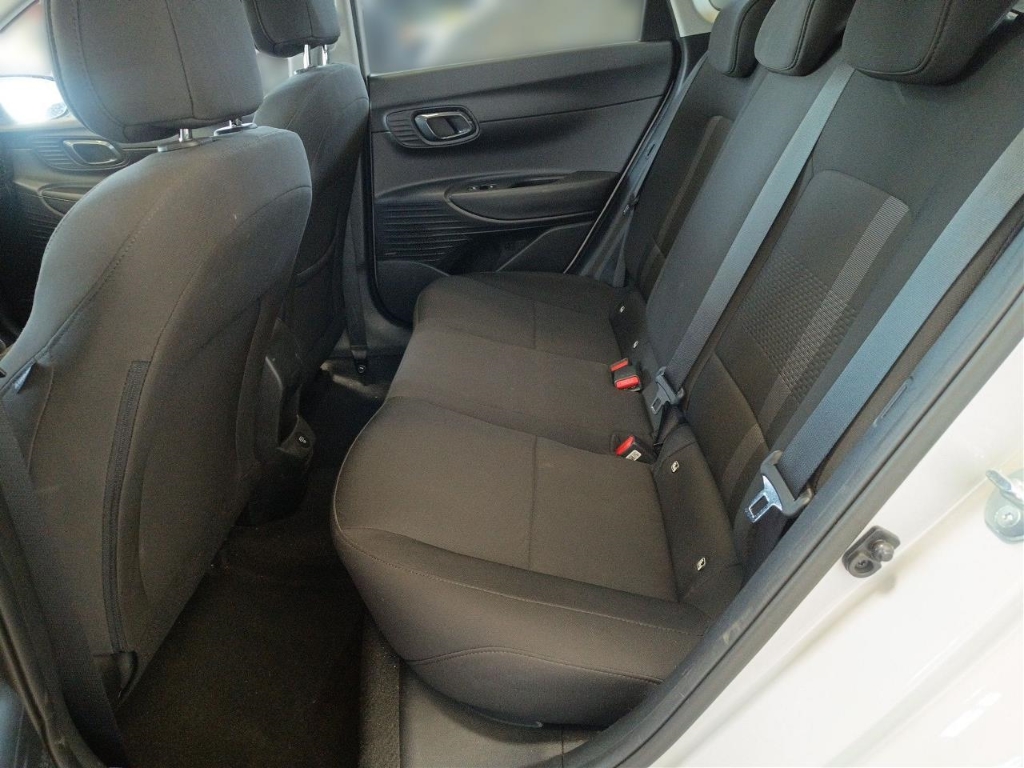 Fahrzeugabbildung Hyundai i20 FL 1.0 T-GDI 7-DCT MY25 Prime Navi Bose LED Keyless Rückfahrkam. PDCv+h