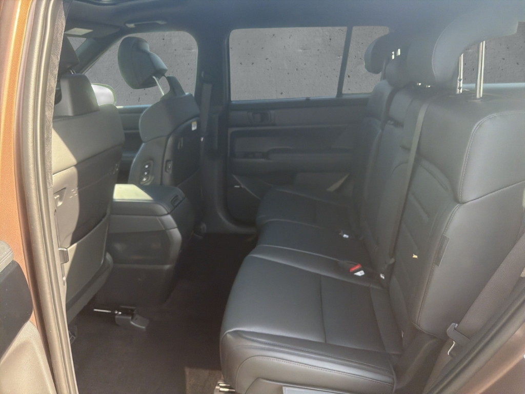 Fahrzeugabbildung Hyundai SANTA FE MY26 HEV 1.6 4WD BLACKLINE Schiebedach HUD Navi Leder digitales Cockpit