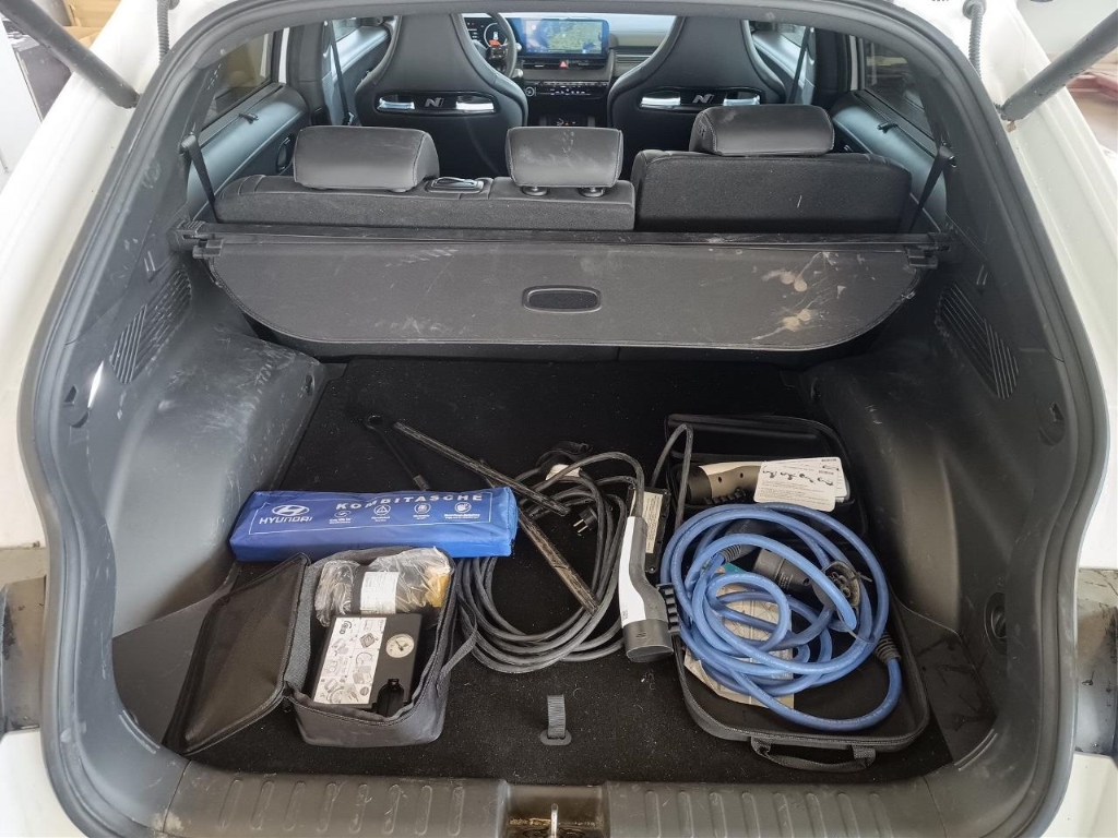 Fahrzeugabbildung Hyundai IONIQ 5 4WD 84kWh N-Performance MY25 MATRIX LED HUD Navi Digitales Cockpit Sportpaket