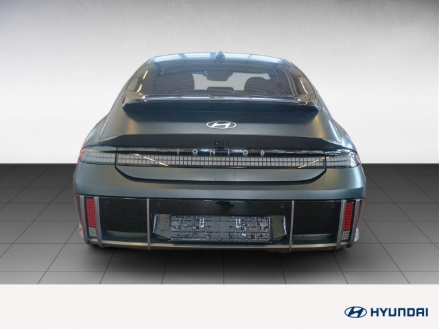 Fahrzeugabbildung Hyundai IONIQ 6 77,4kWh 4WD UNIQ Digi-Spiegel Schiebedach HUD Navi Digitales Cockpit Memory Sitze