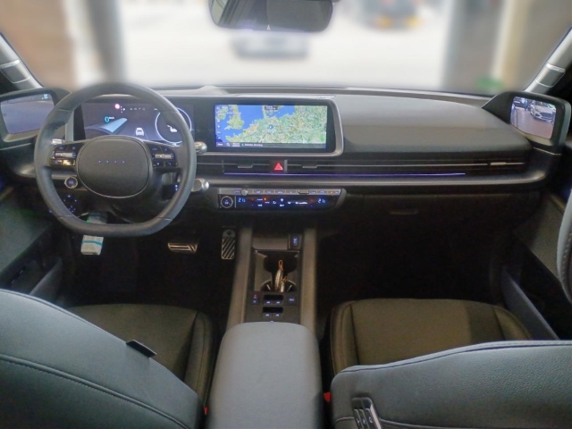 Fahrzeugabbildung Hyundai IONIQ 6 77,4kWh 4WD UNIQ Digi-Spiegel Schiebedach HUD Navi Digitales Cockpit Memory Sitze