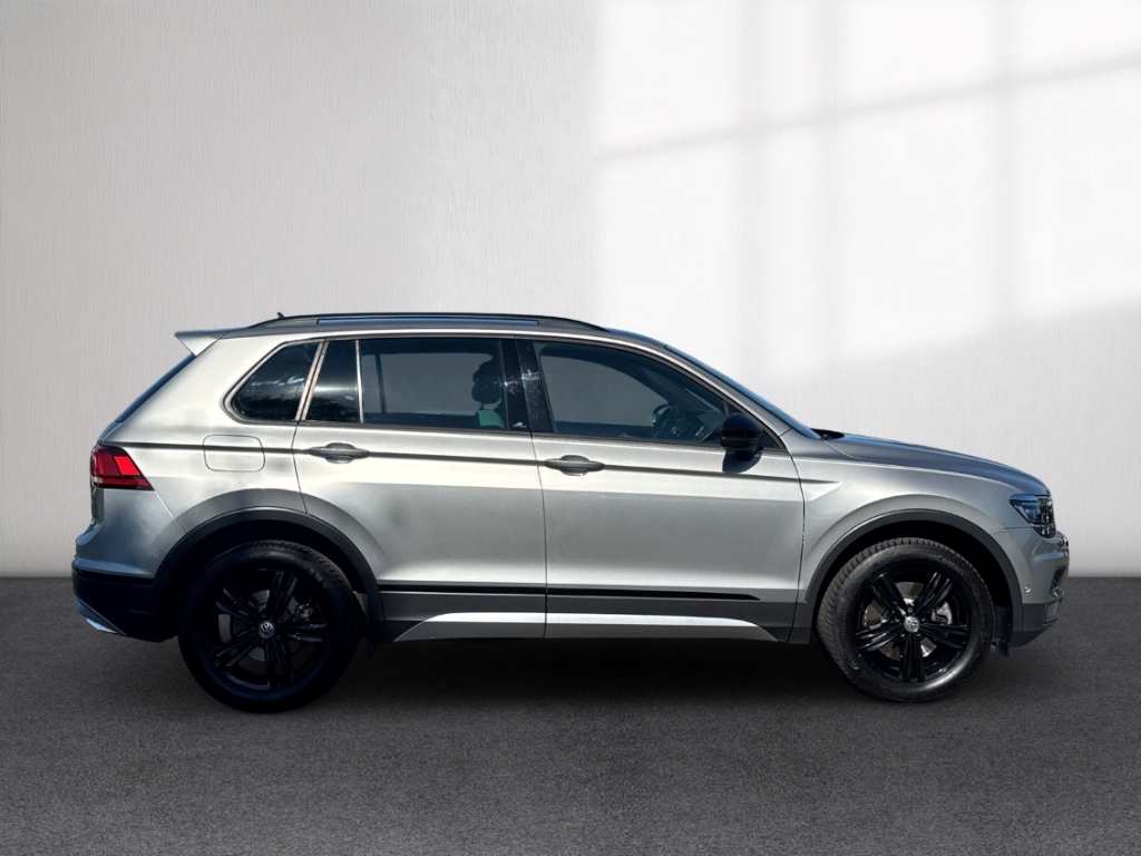 Fahrzeugabbildung Volkswagen Tiguan 4Motion 2.0 Offroad ACC SHZ PDCv+h LED Color