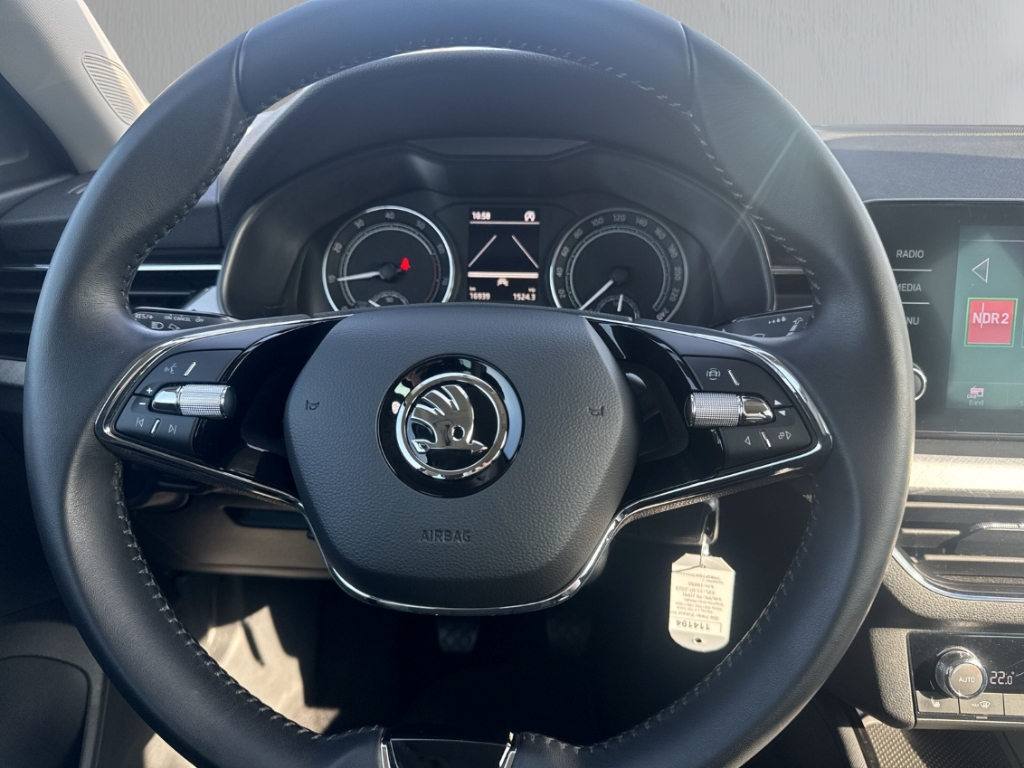 Fahrzeugabbildung SKODA Kamiq Tour 1.0 TSI PDC LED SHZ Klima Start-Stop