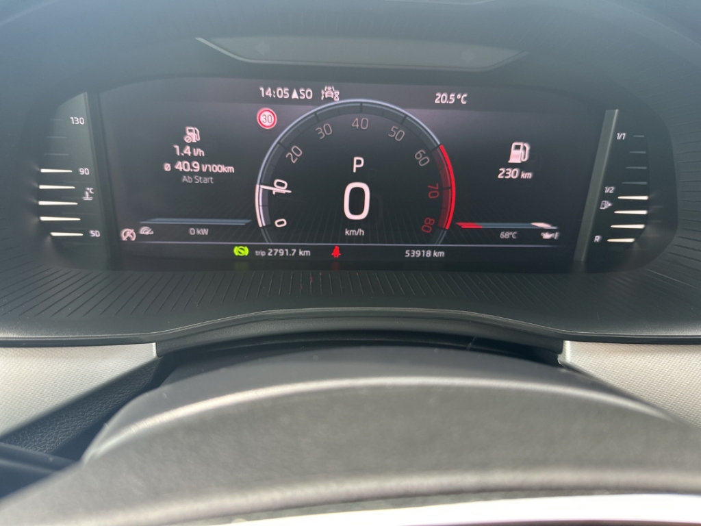 Fahrzeugabbildung SKODA Kamiq 1.0 TSI DSG Ambition NAVI LED SHZ LM DIGICOCKPIT