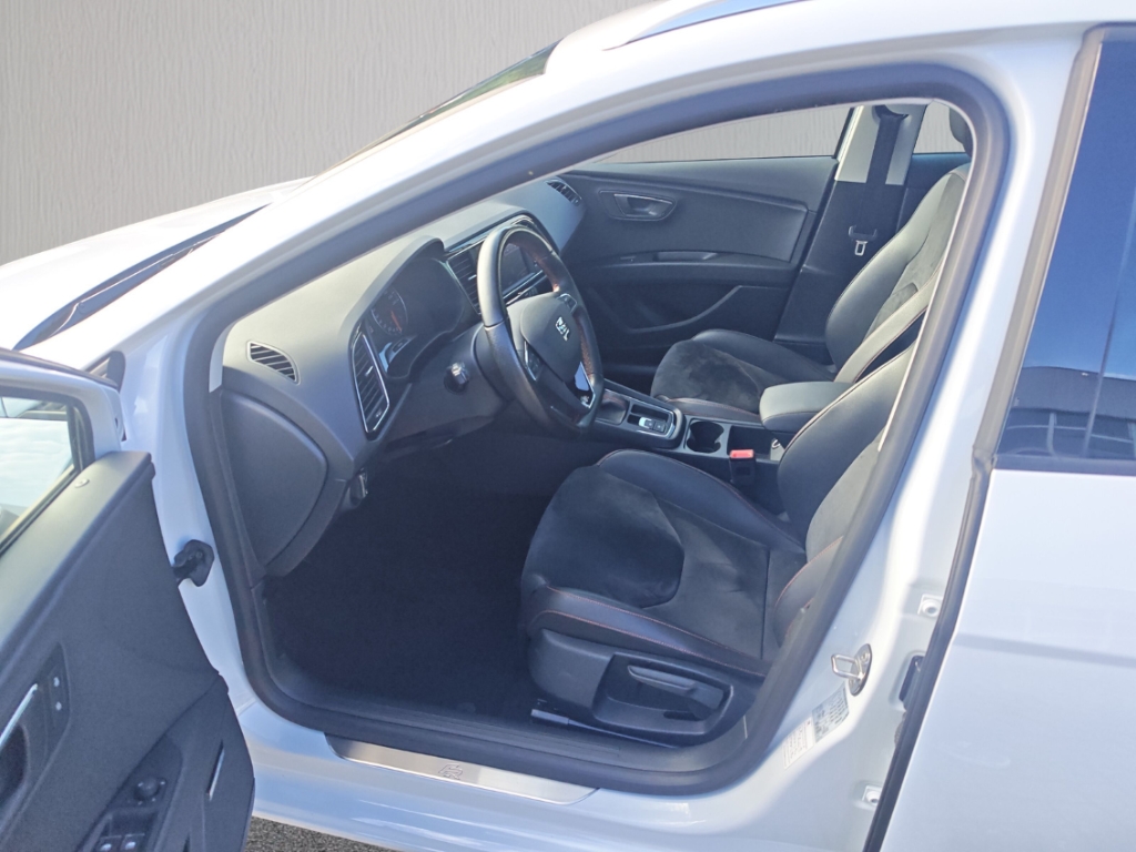 Fahrzeugabbildung SEAT Leon 1.4 TSI FR ST El. Panodach Navi Sperrdiff. Apple CarPlay Android Auto Mehrzonenklima