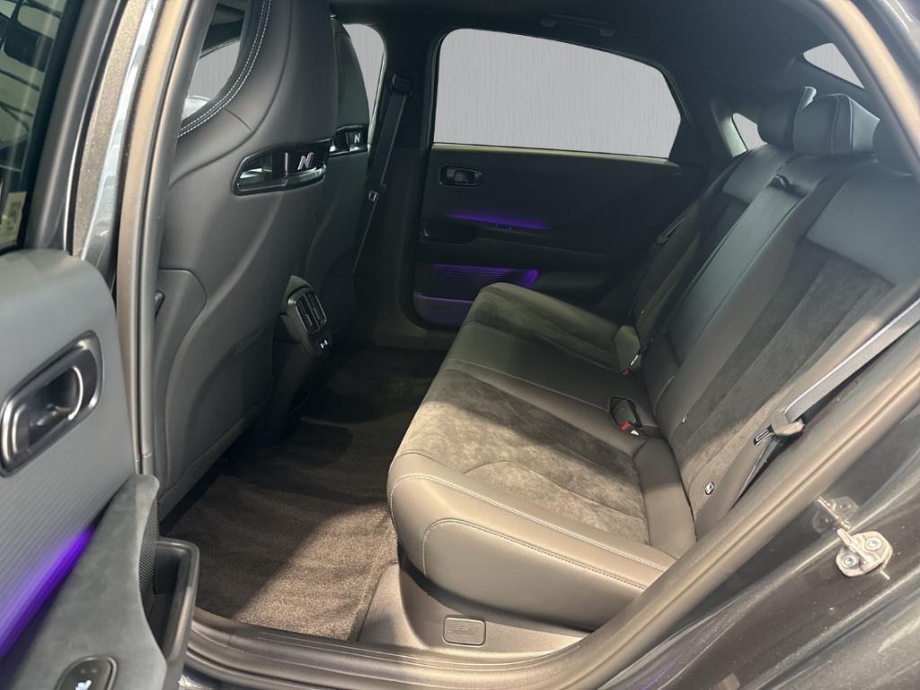 Fahrzeugabbildung Hyundai IONIQ 6 N Performance Sitz-P Schiebedach MY26 84kWh 4WD Sportpaket HUD AD StandHZG Navi Leder