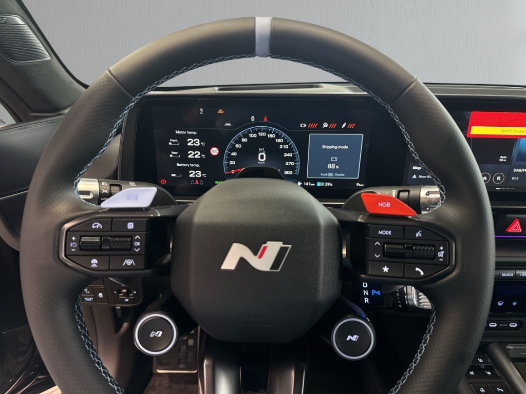 Fahrzeugabbildung Hyundai IONIQ 6 N Performance Sitz-P Schiebedach MY26 84kWh 4WD Sportpaket HUD AD StandHZG Navi Leder