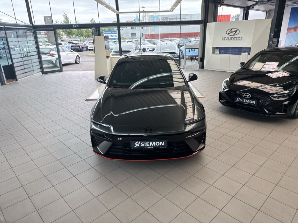 Fahrzeugabbildung Hyundai IONIQ 6 N Performance Sitz-P Schiebedach MY26 84kWh 4WD Sportpaket HUD AD StandHZG Navi Leder