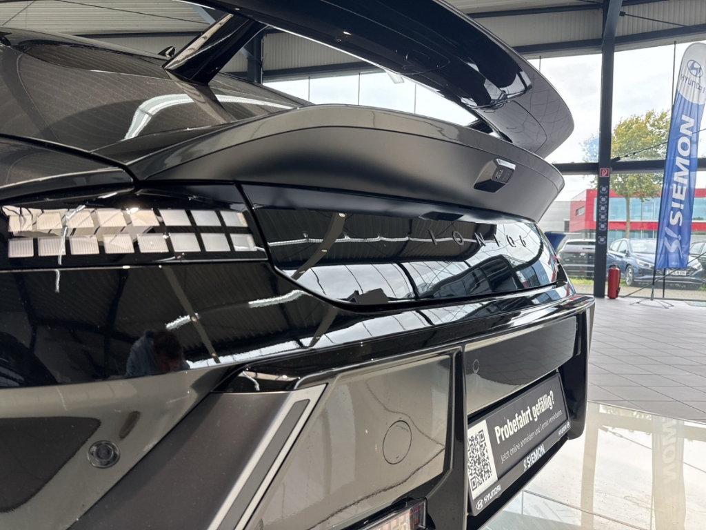 Fahrzeugabbildung Hyundai IONIQ 6 N Performance Sitz-P Schiebedach MY26 84kWh 4WD Sportpaket HUD AD StandHZG Navi Leder