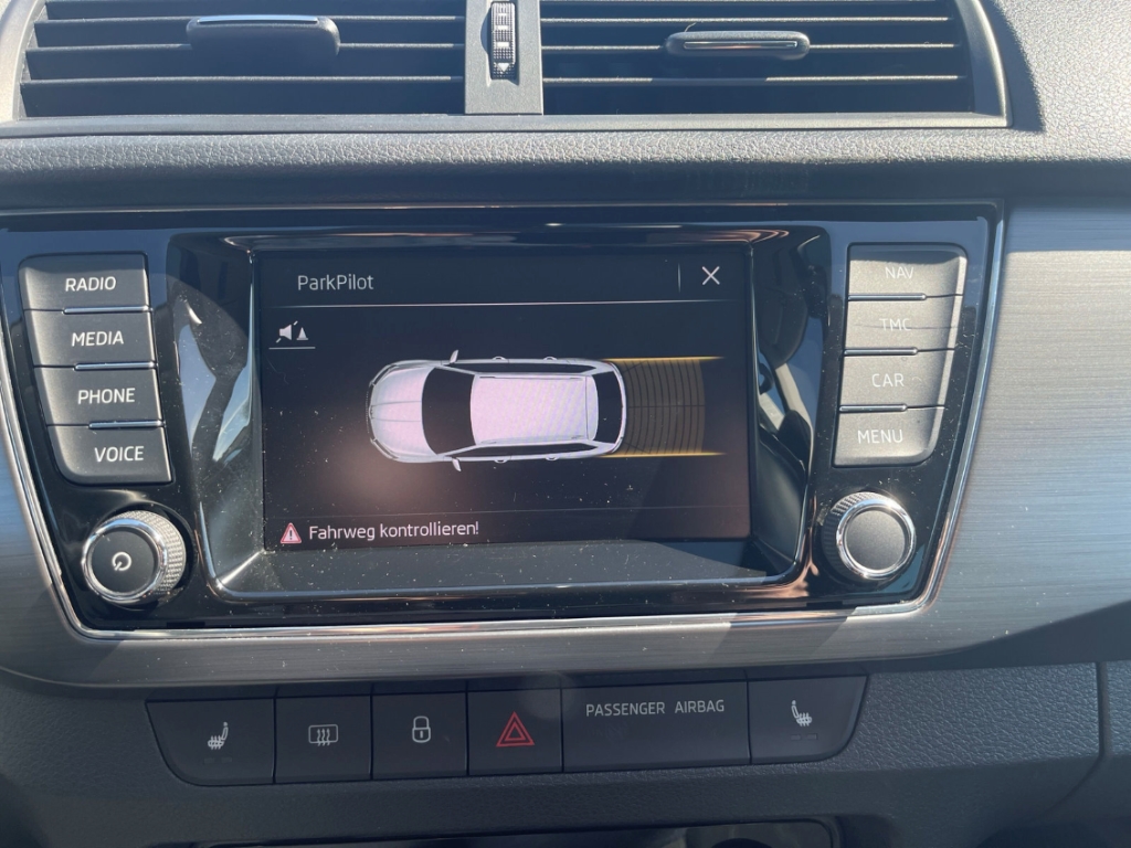 Fahrzeugabbildung SKODA Fabia Combi 1.0 TSI Style LED NAVI SHZ SunSet PDC v+h