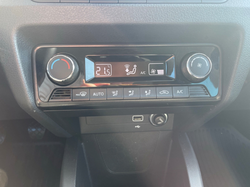 Fahrzeugabbildung SKODA Fabia Combi 1.0 TSI Style LED NAVI SHZ SunSet PDC v+h