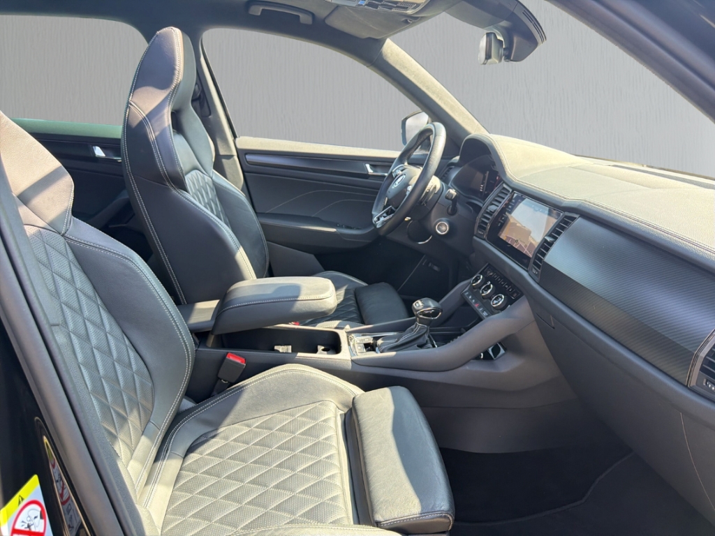 Fahrzeugabbildung SKODA Kodiaq 2.0 TSI 4x4 DSG Sport AHK Pano SHZ Leder