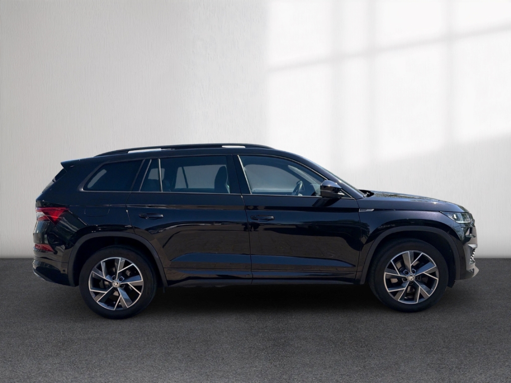 Fahrzeugabbildung SKODA Kodiaq 2.0 TSI 4x4 DSG Sport AHK Pano SHZ Leder
