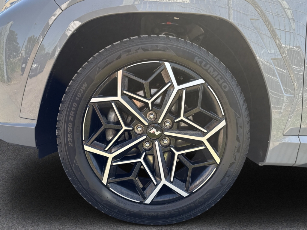 Fahrzeugabbildung Hyundai TUCSON 1.6 T-GDi DCT 4WD 48V N-Line Assist-P Sitz-P ECS AHK Allwetter Navi Digitales Cockpit