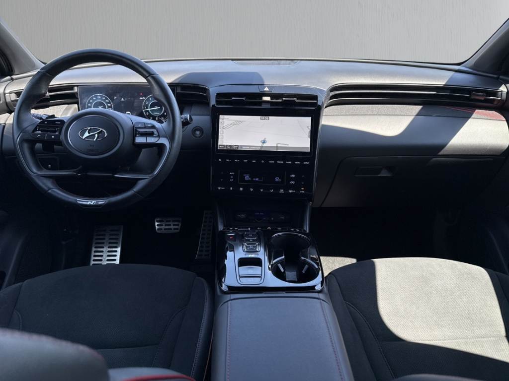 Fahrzeugabbildung Hyundai TUCSON 1.6 T-GDi DCT 4WD 48V N-Line Assist-P Sitz-P ECS AHK Allwetter Navi Digitales Cockpit