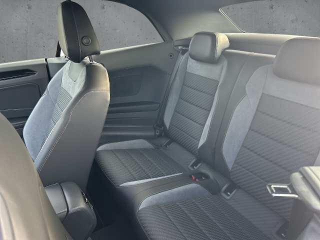 Fahrzeugabbildung Volkswagen T-Roc Cabriolet 1.5 TSI DSG R-Line IQ.LIGHT AHK ACC