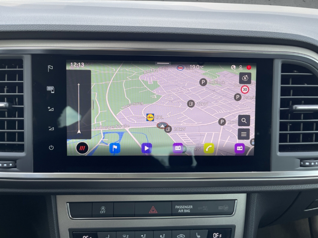 Fahrzeugabbildung SEAT Ateca 1.5 TSI DSG Xperience NAVI GJR Full Link Winterpaket LED