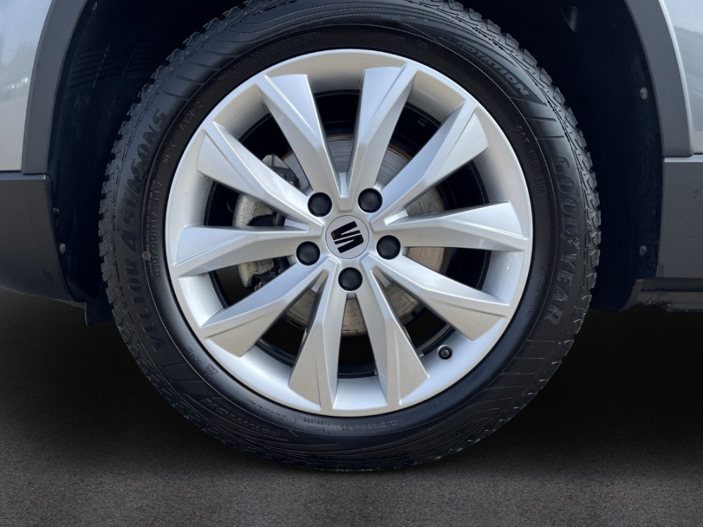 Fahrzeugabbildung SEAT Ateca 1.5 TSI DSG Xperience NAVI GJR Full Link Winterpaket LED