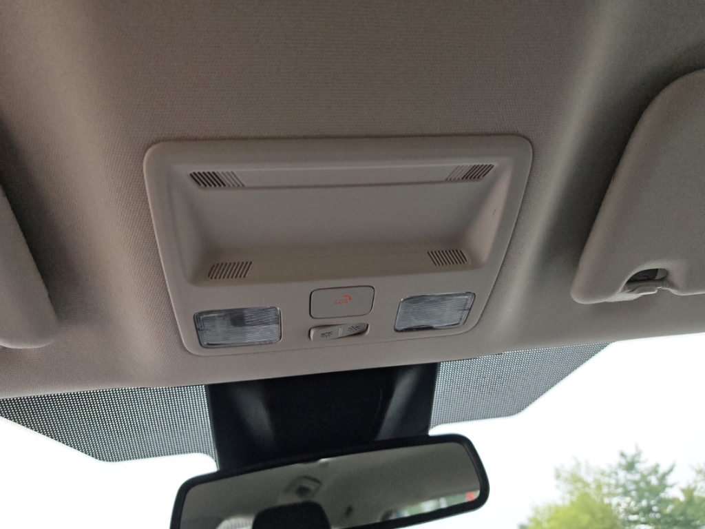 Fahrzeugabbildung Ford Focus Turnier 1.0 EB Titanium NAVI LED RFK SHZ GJR