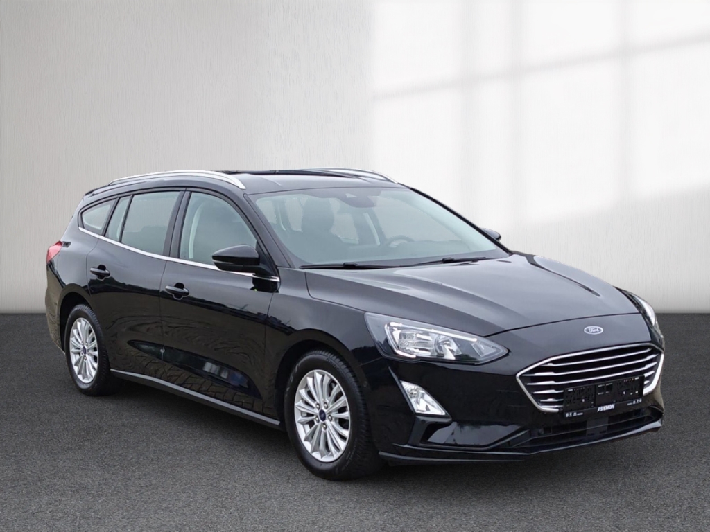 Fahrzeugabbildung Ford Focus Turnier 1.0 EB Titanium NAVI LED RFK SHZ GJR