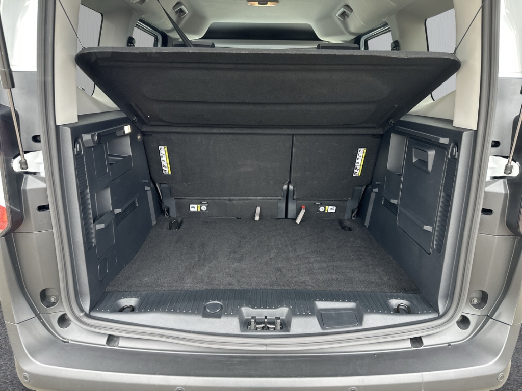 Fahrzeugabbildung Ford Tourneo Courier Titanium AHK AAC LM17 Winterpak. LED TFL