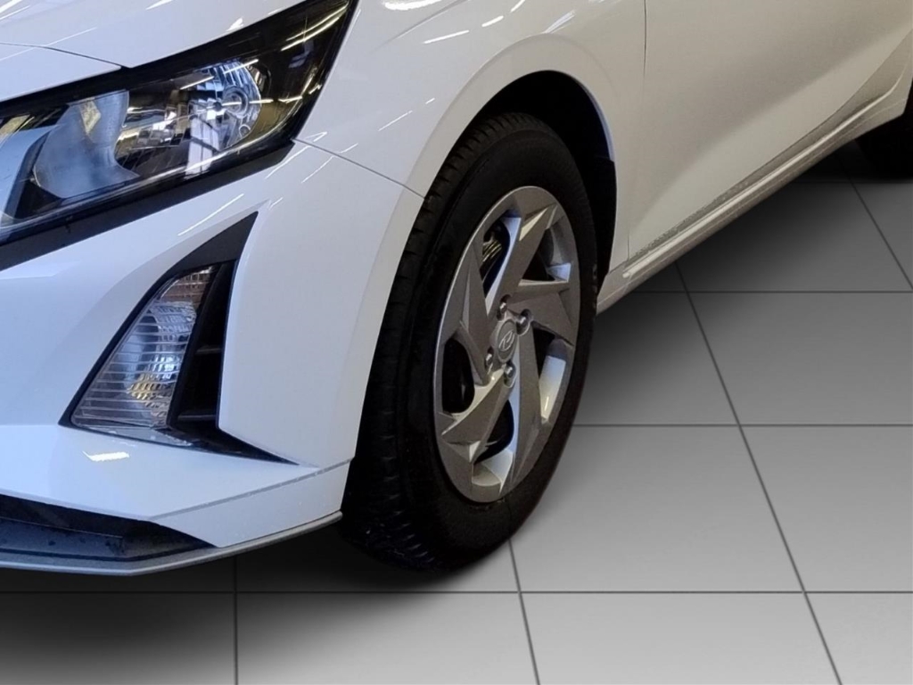 Fahrzeugabbildung Hyundai i20 FL 1.2 MT Select MY25 Navi Apple CarPlay Android Auto Musikstreaming DAB Spurhalteass.