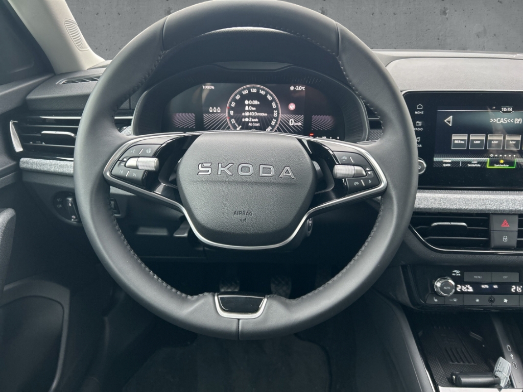 Fahrzeugabbildung SKODA Kamiq 1.0 TSI SELECTION LED SHZ PDC AppleCarplay